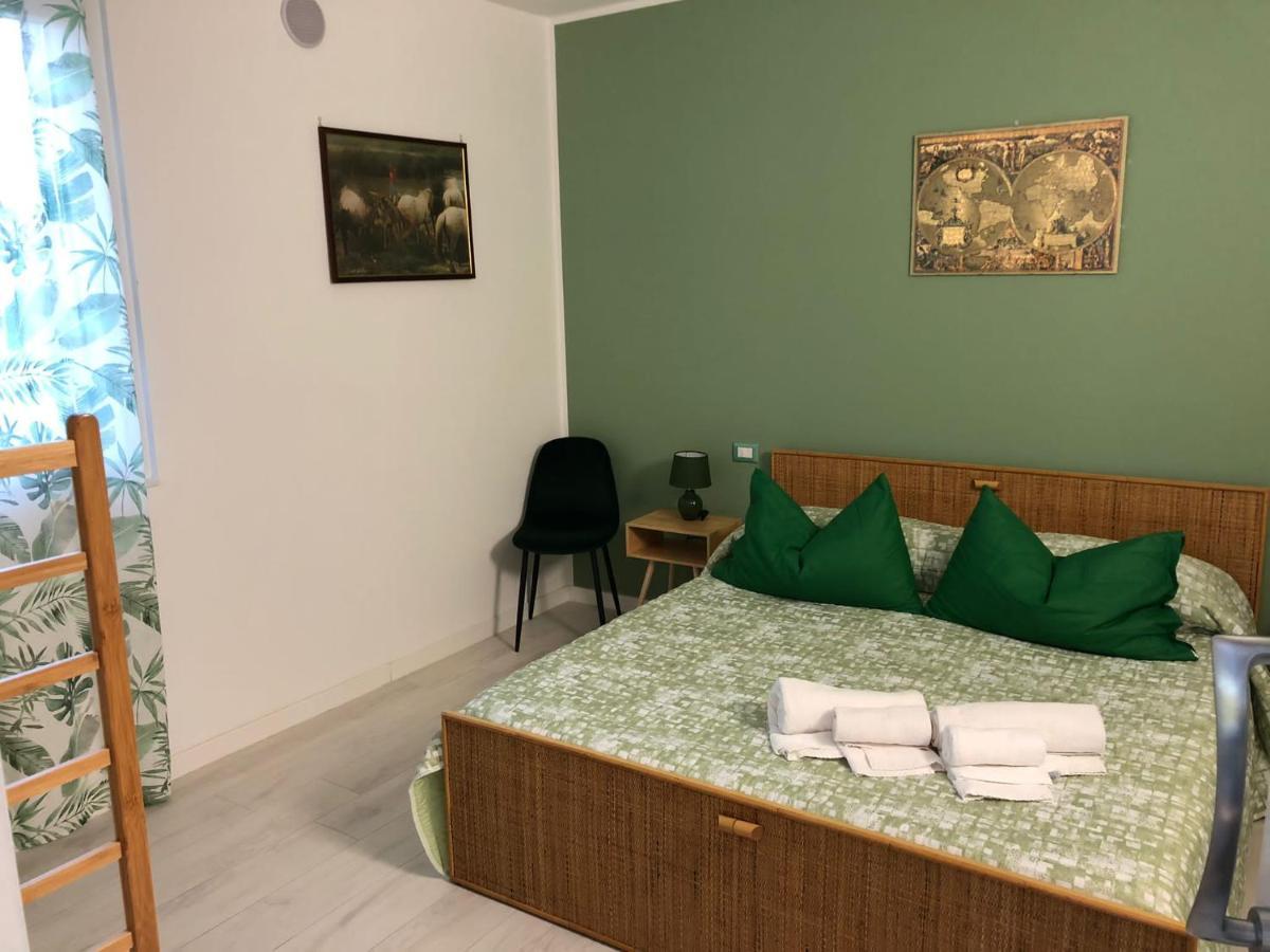 I Broletti Del Garda Hotell Pacengo Di Lazise Eksteriør bilde