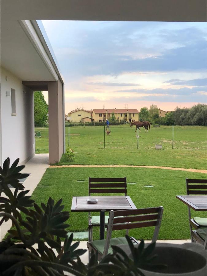 I Broletti Del Garda Hotell Pacengo Di Lazise Eksteriør bilde